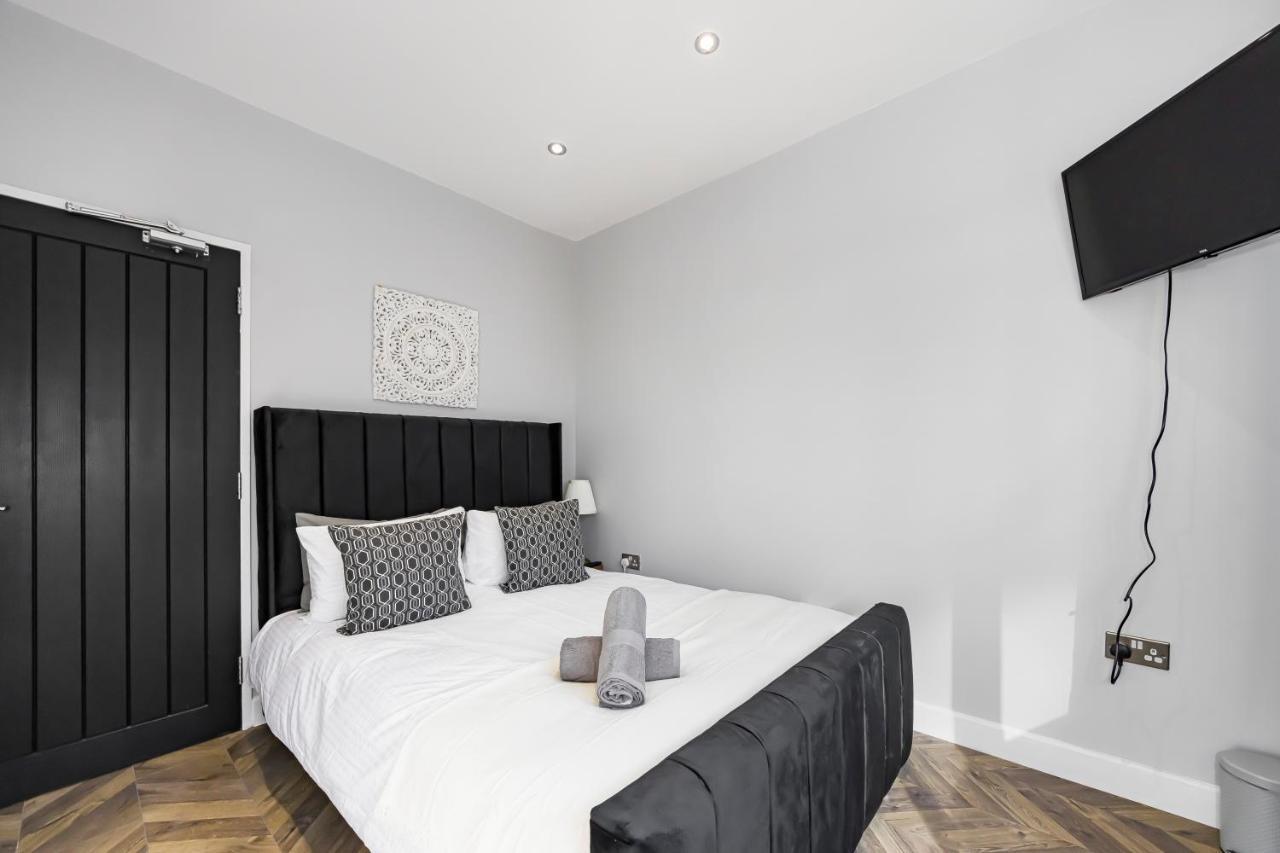 Victoria Hub Hotel Londra Esterno foto